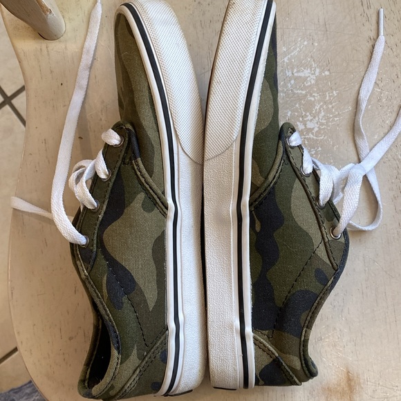 VANS Camo Lace Up Sneakers. Size 4.0 US Youth/ 5.5 Women’s  EUC - Picture 7 of 8